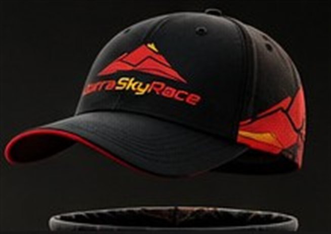 Gorra negra con logo Ibarra SkyRace